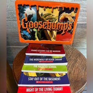 R.L. Stine Goosebumps Retro Tin + 12 Books (some new)